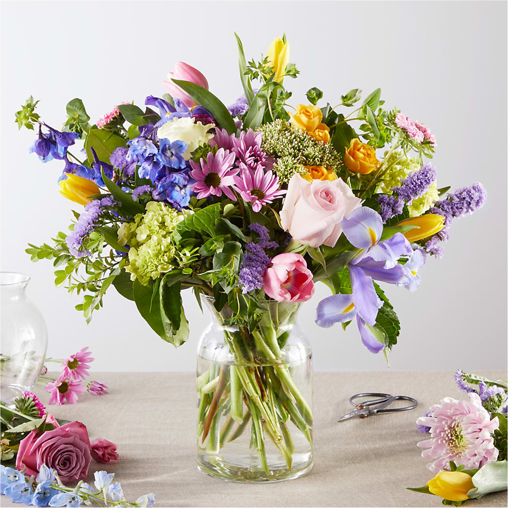 Pastel Tradition - A Florist Original – Brown Pleasance Florists Inc, Lakewood OH