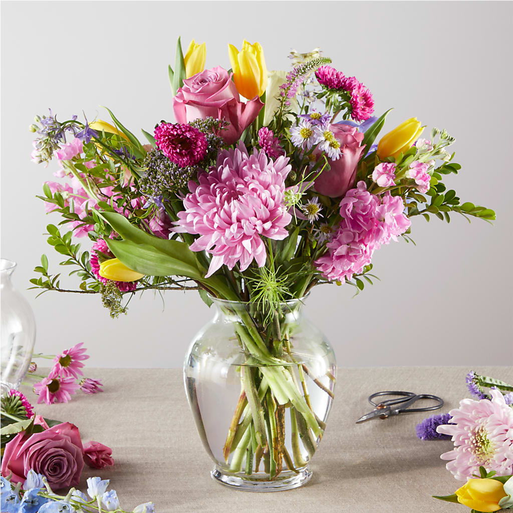 Pastel Tradition - A Florist Original – Brown Pleasance Florists Inc, Lakewood OH