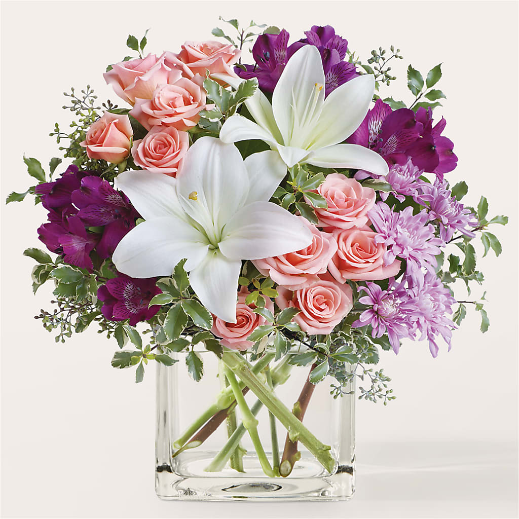 Mani Pedi Bouquet – Brown Pleasance Florists Inc, Lakewood OH
