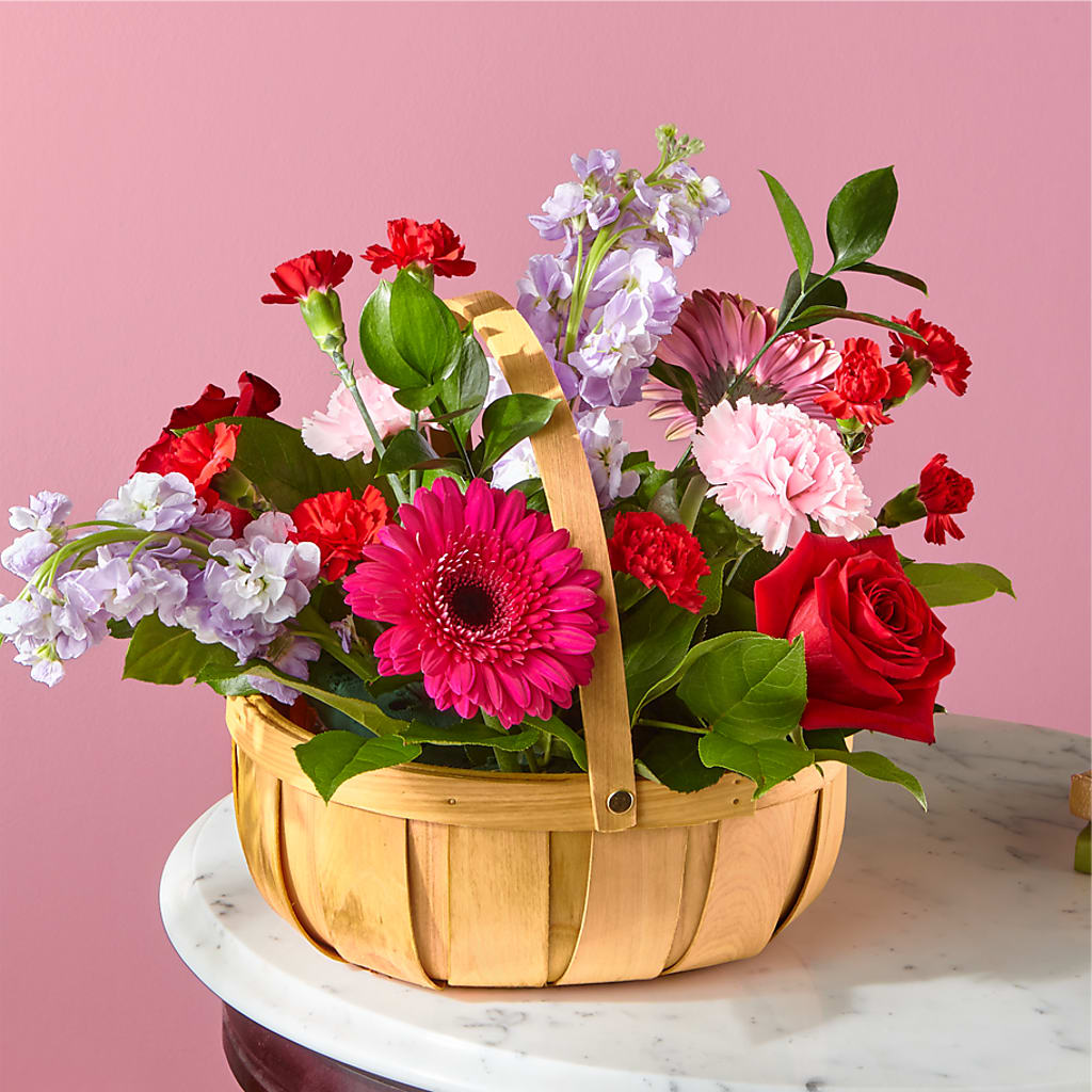Pink Picnic Basket – Brown Pleasance Florists Inc, Lakewood OH