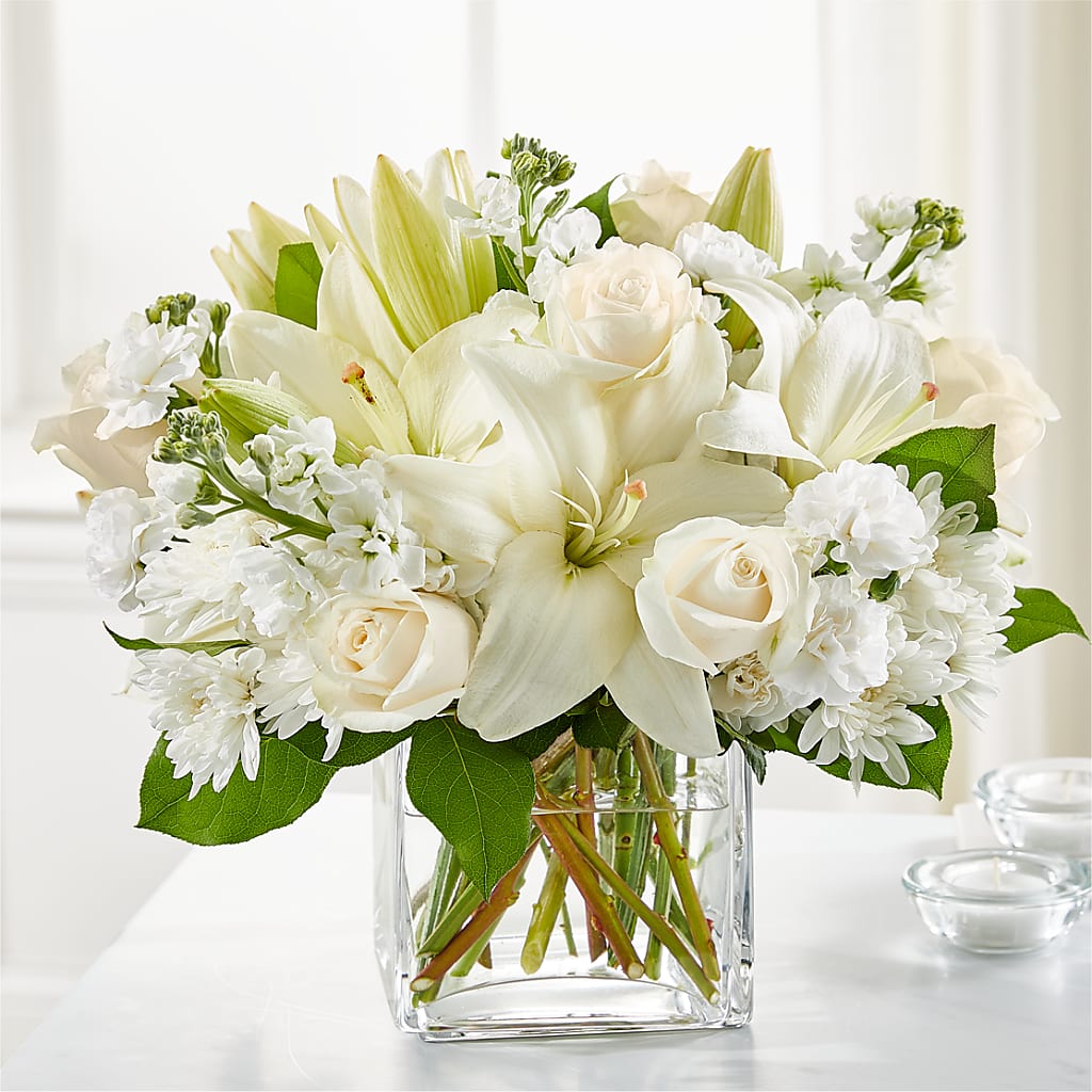 Gentle Breeze Bouquet – Brown Pleasance Florists Inc, Lakewood OH