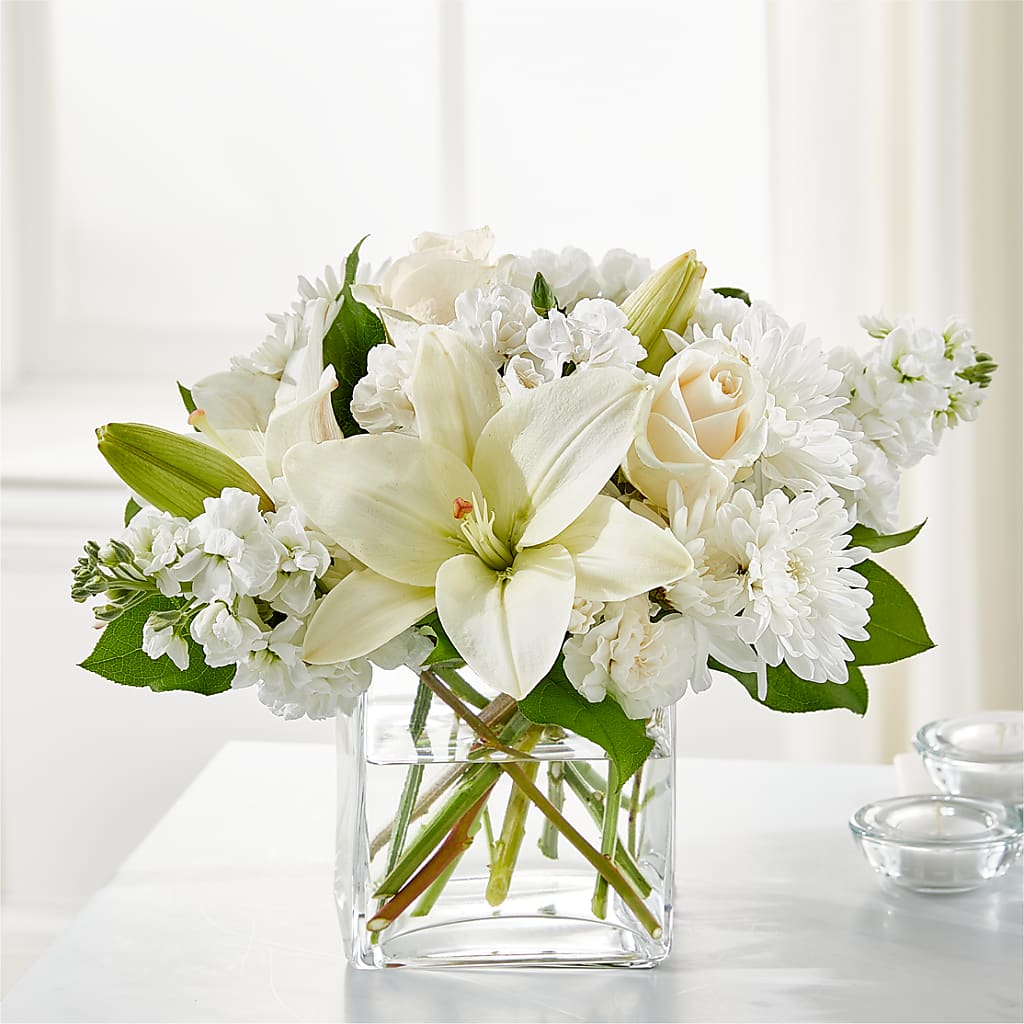 Gentle Breeze Bouquet – Brown Pleasance Florists Inc, Lakewood OH