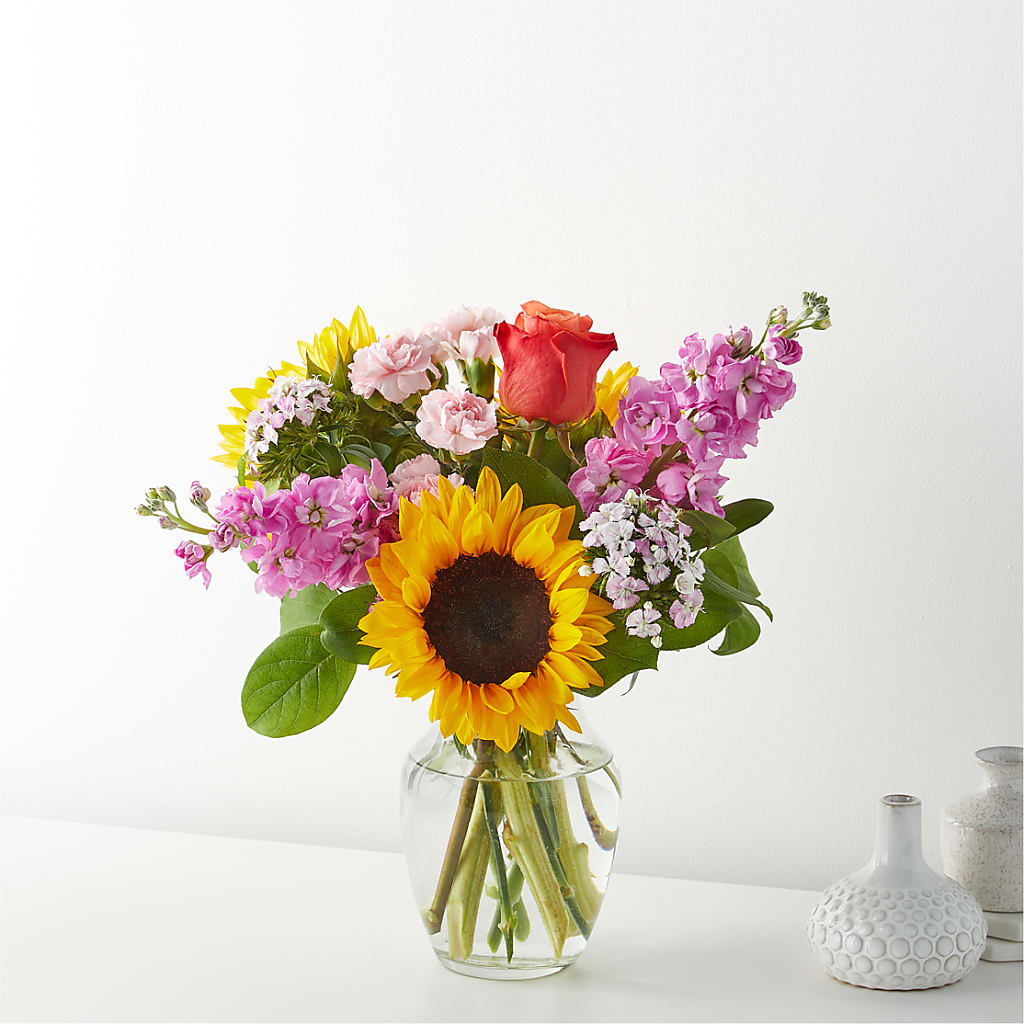 Yellow Brick Road Bouquet – Brown Pleasance Florists Inc, Lakewood OH