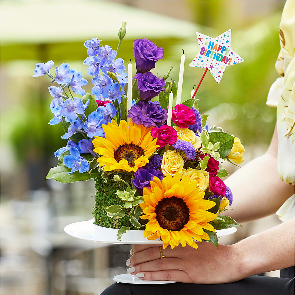 Star of the Day Floral Cake – Brown Pleasance Florists Inc, Lakewood OH