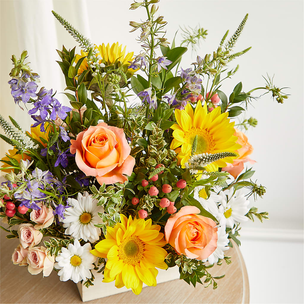 The Good Life Bouquet –  Brown Pleasance Florists Inc, Lakewood OH