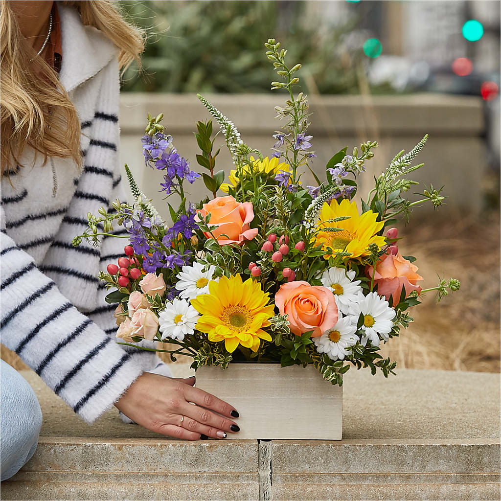 The Good Life Bouquet –  Brown Pleasance Florists Inc, Lakewood OH