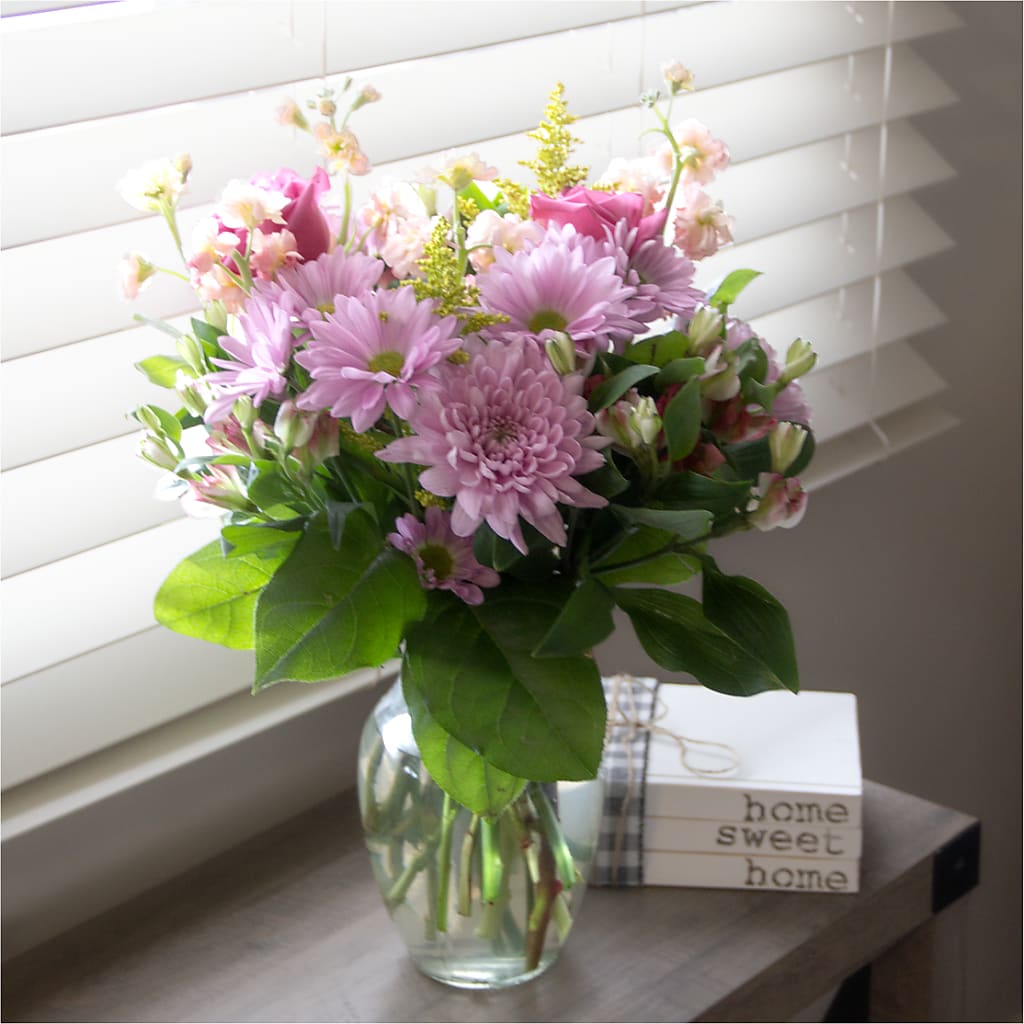 Pastel Tradition - A Florist Original –  Brown Pleasance Florists Inc, Lakewood OH