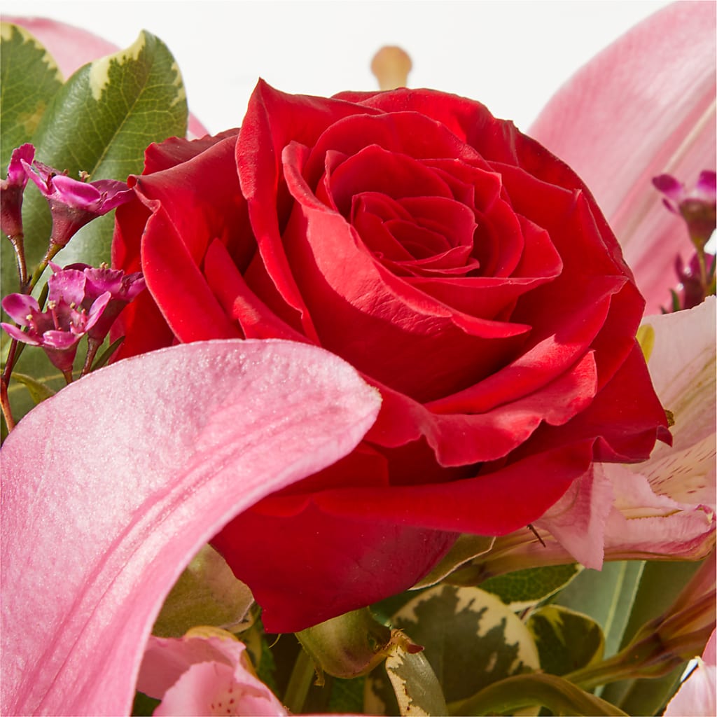 Lucky in Love Bouquet –  Brown Pleasance Florists Inc, Lakewood OH