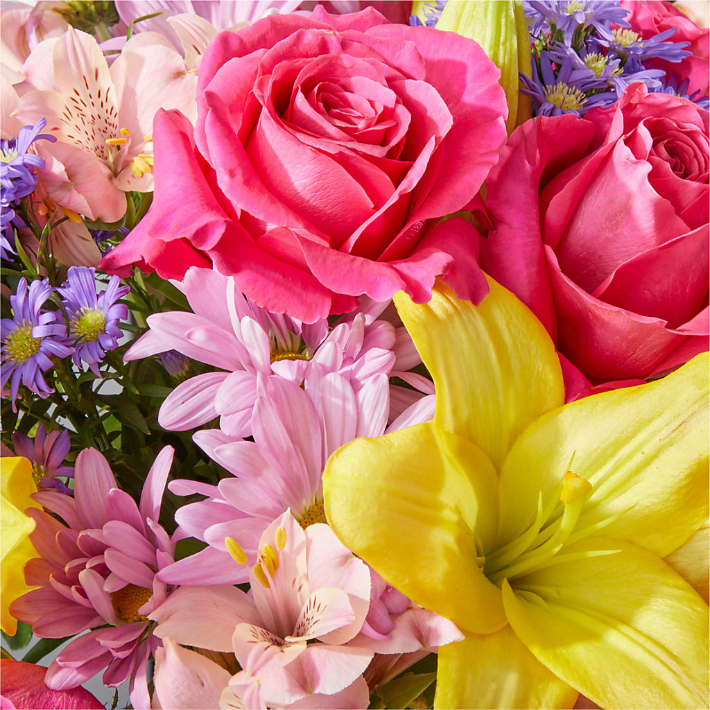 Sprinkles Bouquet –  Brown Pleasance Florists Inc, Lakewood OH