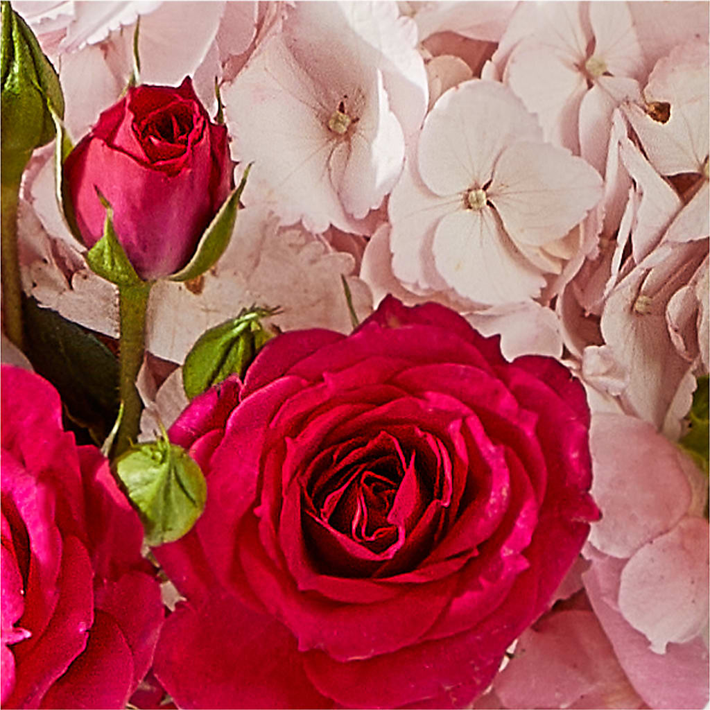 Glitz & Glam Bouquet –  Brown Pleasance Florists Inc, Lakewood OH