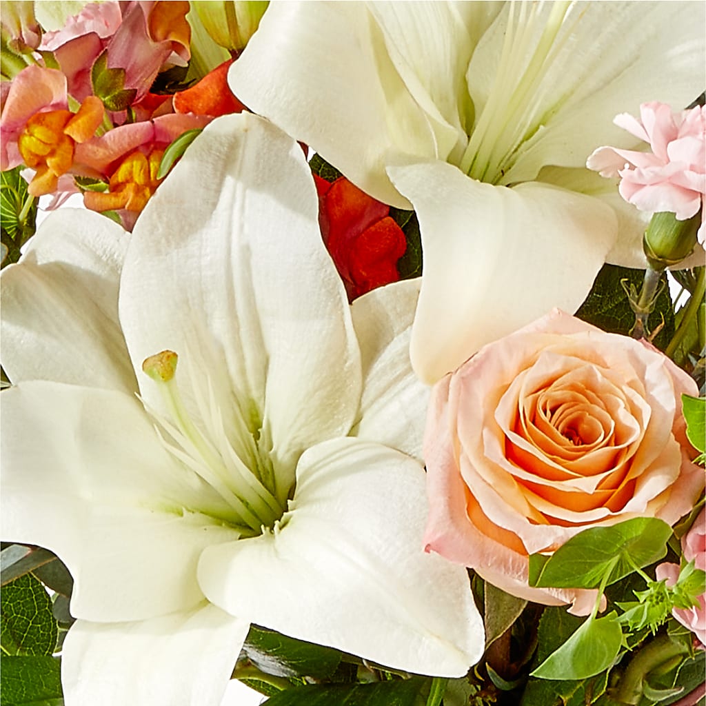 Grapefruit Splash Bouquet –  Brown Pleasance Florists Inc, Lakewood OH
