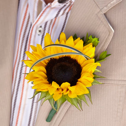 Free Spirit Boutonniere –  Brown Pleasance Florists Inc, Lakewood OH